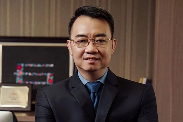 阮中飞（Adrian）